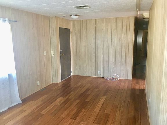4th image of 2700 E Valley Pkwy Space 100