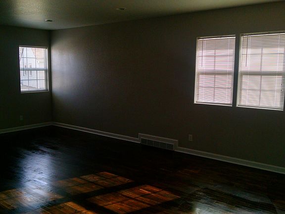 4th image of 117 S Summit St APT A