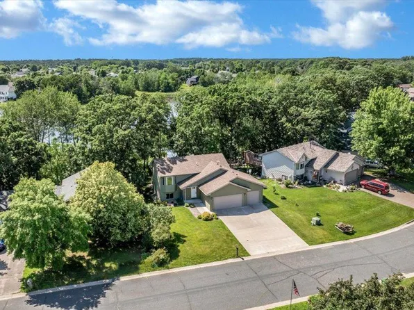 25992 10th St W, Zimmerman, MN 55398