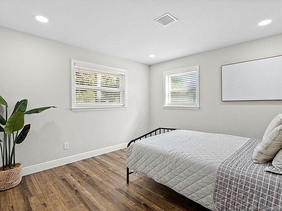 4th image of 2446/2456 SW Hideaway Ln