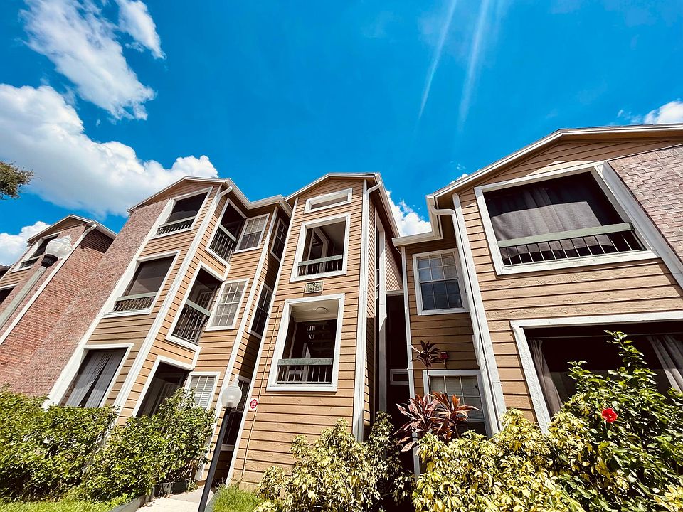 1st image of 4225 Thornbriar Ln APT 212