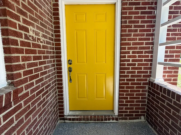 10910 Doyle Blvd — Photo 3