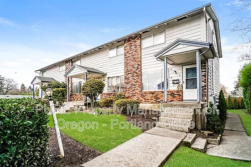3510 SE Sherry Ln #5 Photo 1