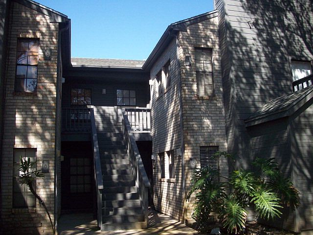 1st image of 210 Oak St Unit 406