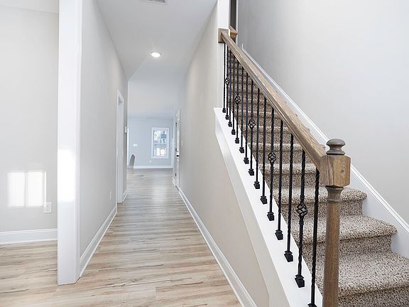 4th image of 15 Copperhead Ln