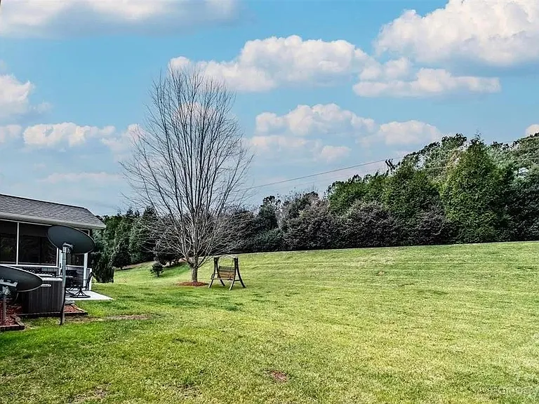 10034 Paxton Run Rd — Photo 25