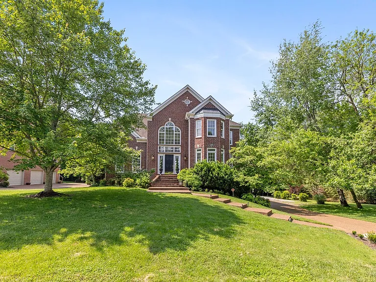 9435 Norwood Dr — Photo 3