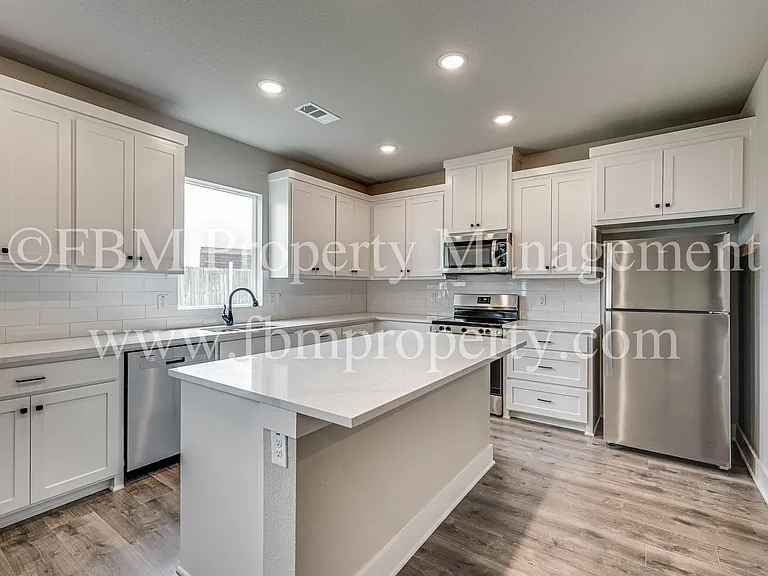 912 Cooksey Ct #B — Photo 9