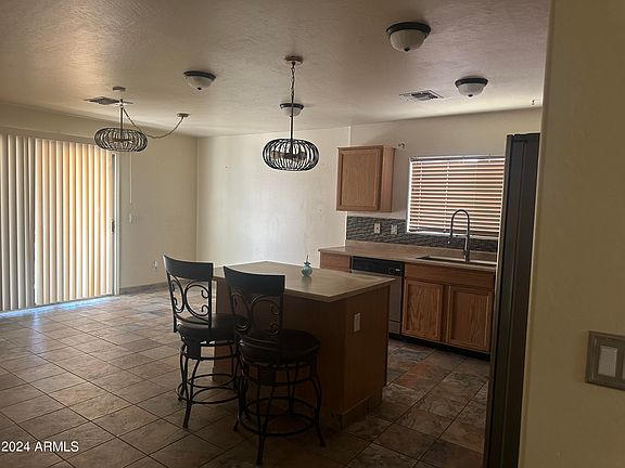 4th image of 4627 W BURGESS Lane
