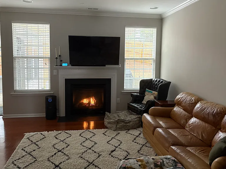 4662 Crown Pkwy — Photo 3