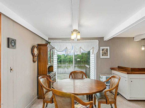 3rd image of 5873 Coit Ave NE