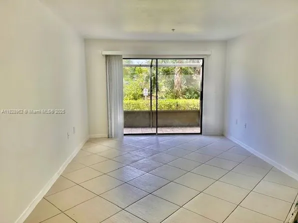 2303 N Congress Ave APT 12, Boynton Beach, FL 33426