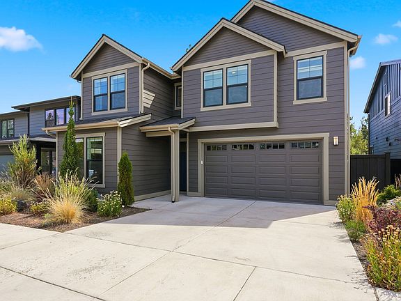 2nd image of 2621 NW Sky Vista Ct