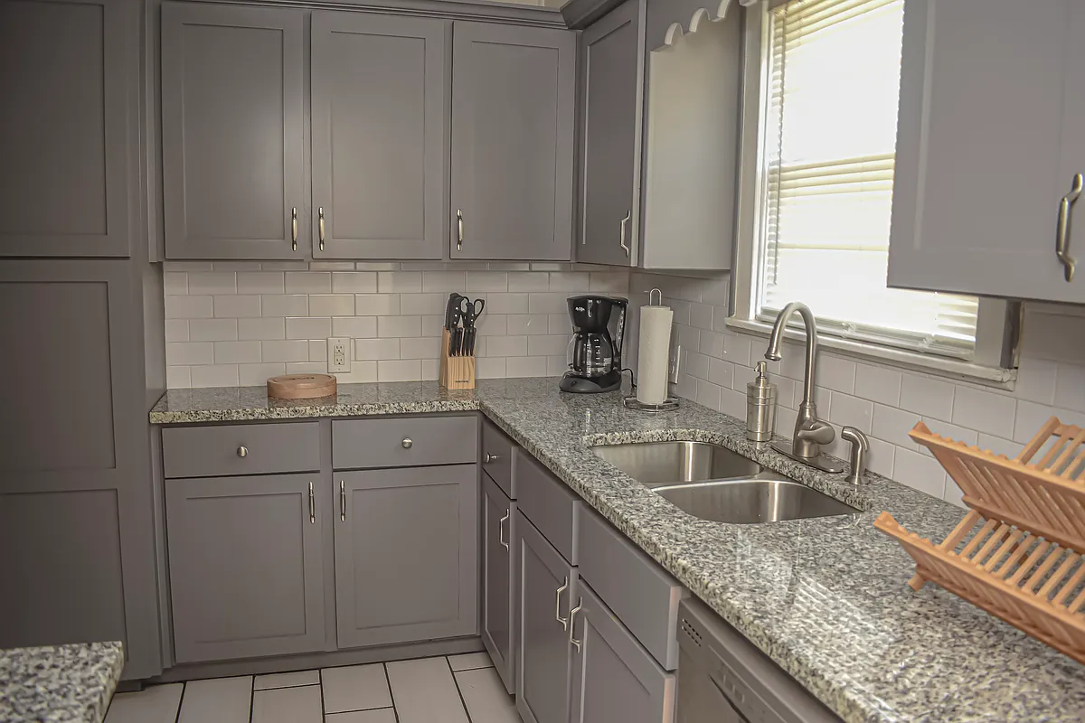 Remodeled kitchen - 3315 Rogers Ave