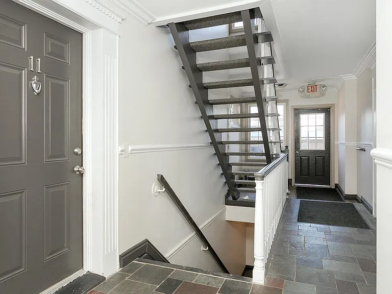 2377 Walton Blvd #11 — Photo 2