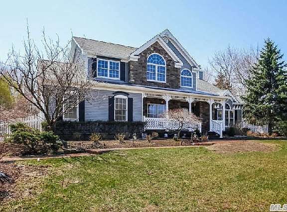 2nd image of 7 Milemore Ct