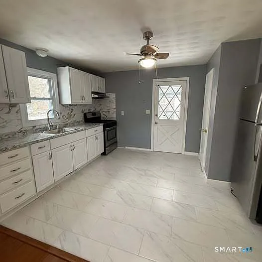 290 Priscilla St — Photo 2