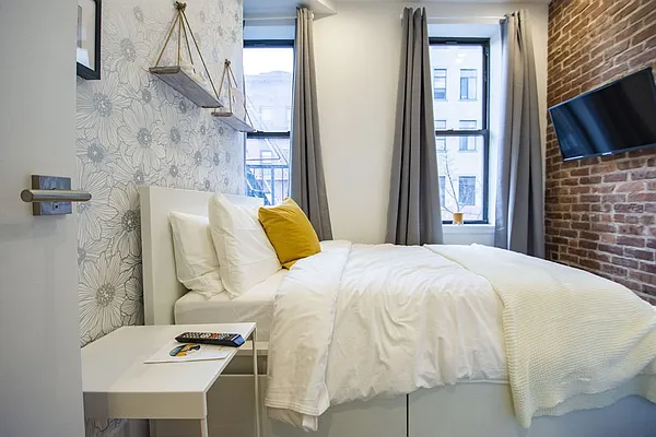 Rented by Brick&Mortar | media 18