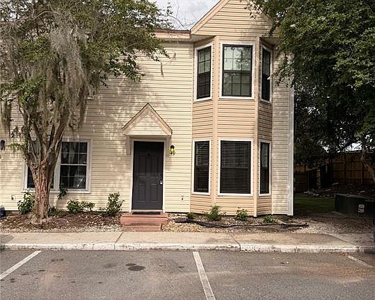 3rd image of 2302 Maki Rd APT 40