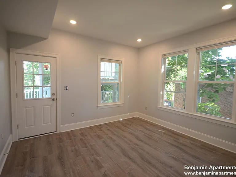 134 Franklin St #5 — Photo 13
