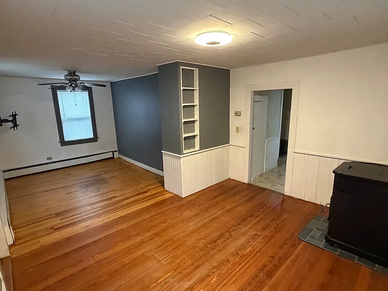 61 Vernon Ave #4 — Photo 14