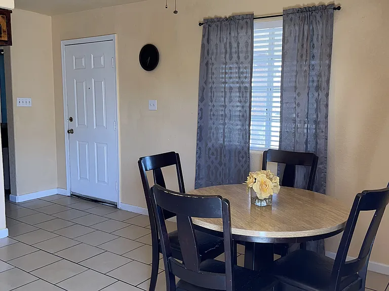 1473 W 9th Pl — Photo 1