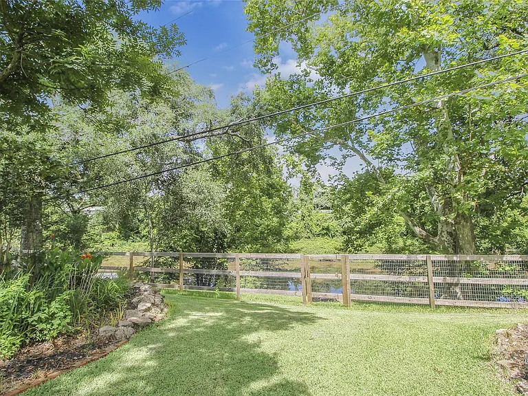 536 Oak Dr — Photo 33