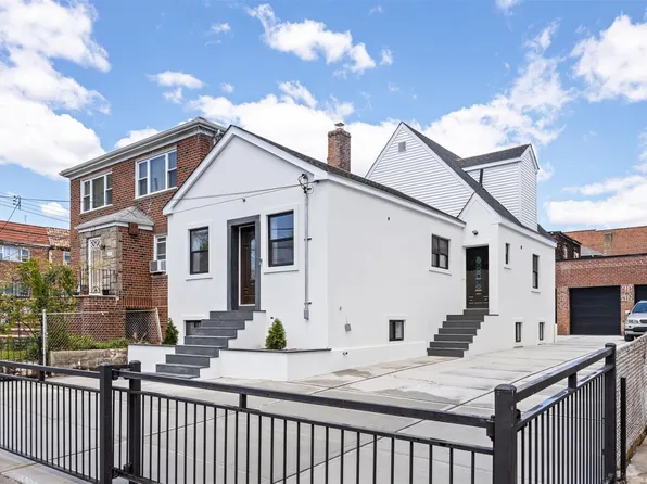 74-05 Ditmars Boulevard, East Elmhurst, NY 11370