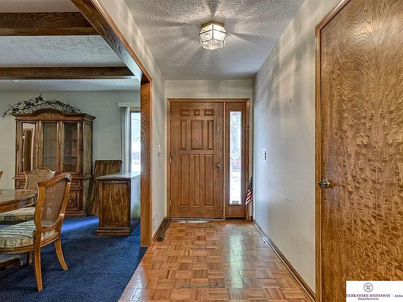 3rd image of 411 Martin Dr