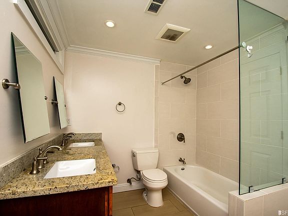 4th image of 132 Coleridge St #B
