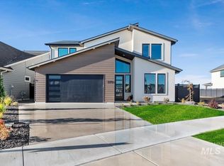 7739 W Daybreak Run Ct, Meridian, ID 83646