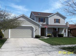 1125 Laura Ln, Oregon, OH 43616