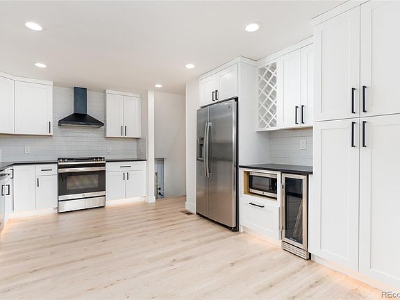 3rd image of 532 Galena Street