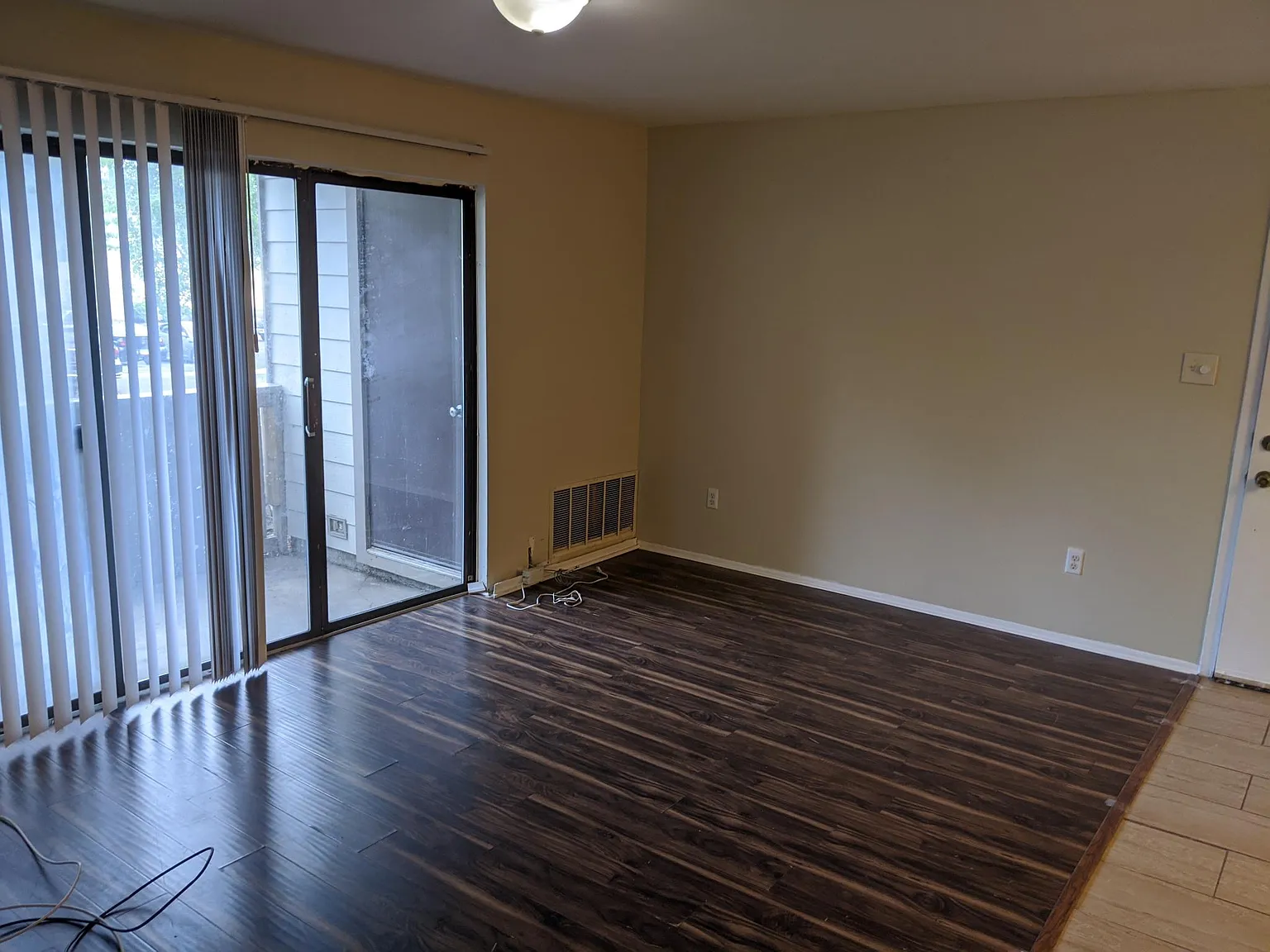 2 bed, 932 sqft, $2,000 — Photo 4