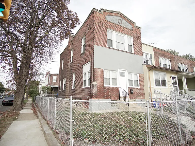 2601 S 62nd St — Photo 5