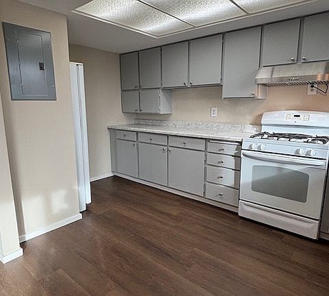 5th image of 124 Sandstone Dr #1