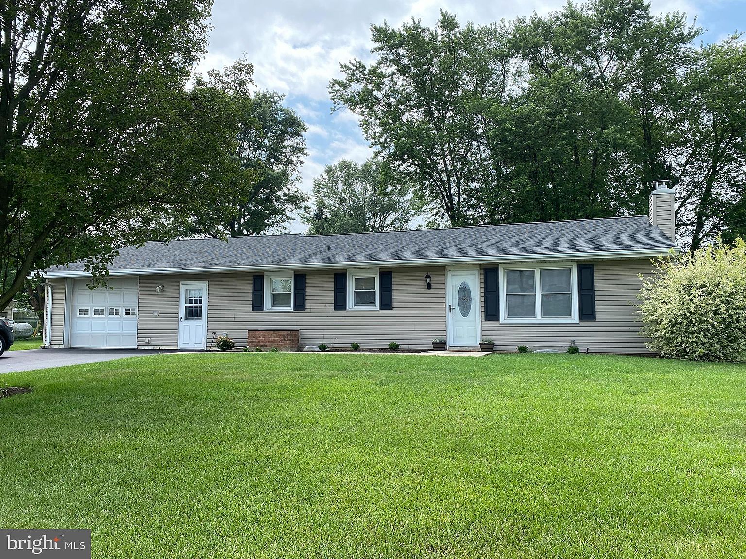1628 Apple St, Ephrata, PA 17522 | Zillow
