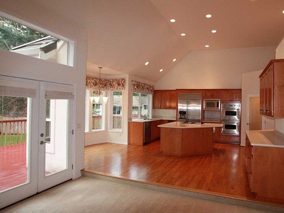 4th image of 4912 62nd Avenue Ct W
