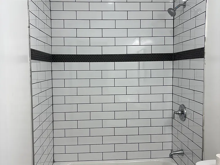 2311 W 19th St #BASEMENT — Photo 9