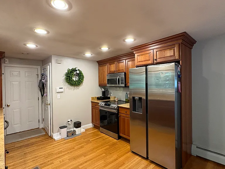 76 Lafayette Dr — Photo 5