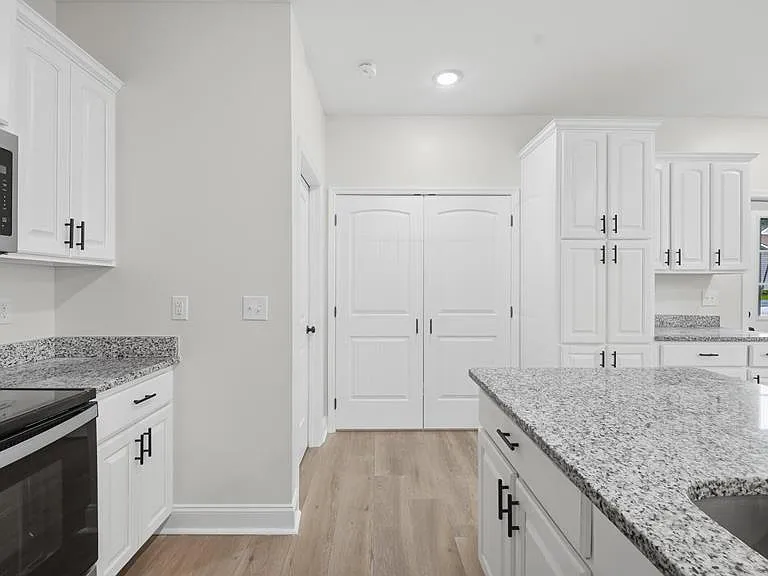 103 Arthur St — Photo 16
