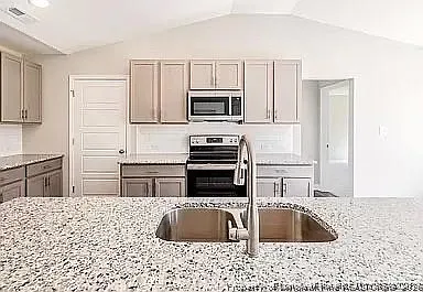 21 Cardinal Dr — Photo 9