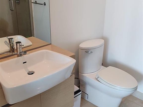 5th image of 200 Biscayne Boulevard Way APT 3907