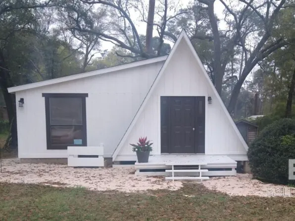 16390 Juniper Ln, Summerdale, AL 36580