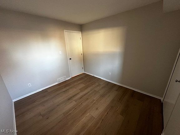 5th image of 1660 Cedarwood Dr APT 139