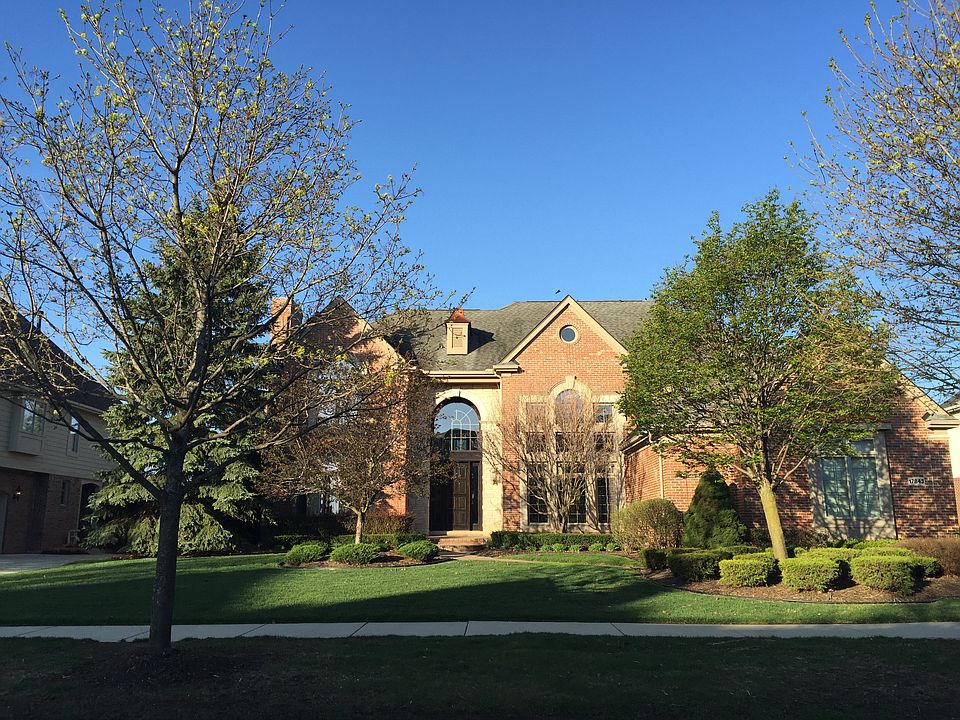 1st image of 17843 Parkshore Dr