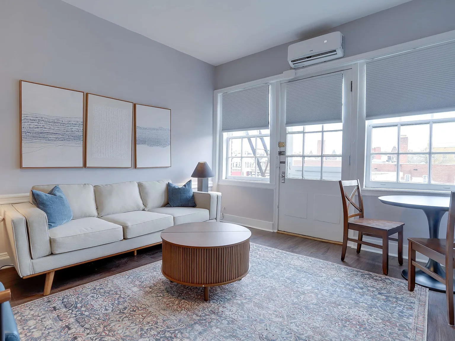 1 bed, 725 sqft, $3,900 — Photo 2