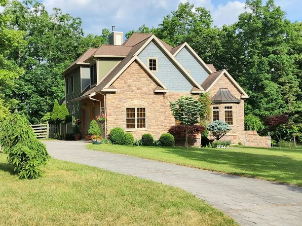 21 Dublin Dr, Elmira, NY 14905