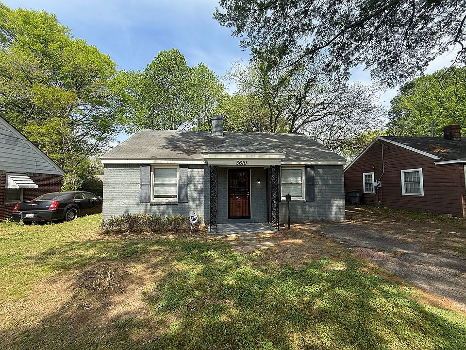 1st image of 3610 S Lloyd Cir