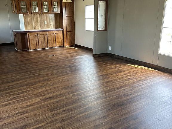 2nd image of 213 Brandon Cir